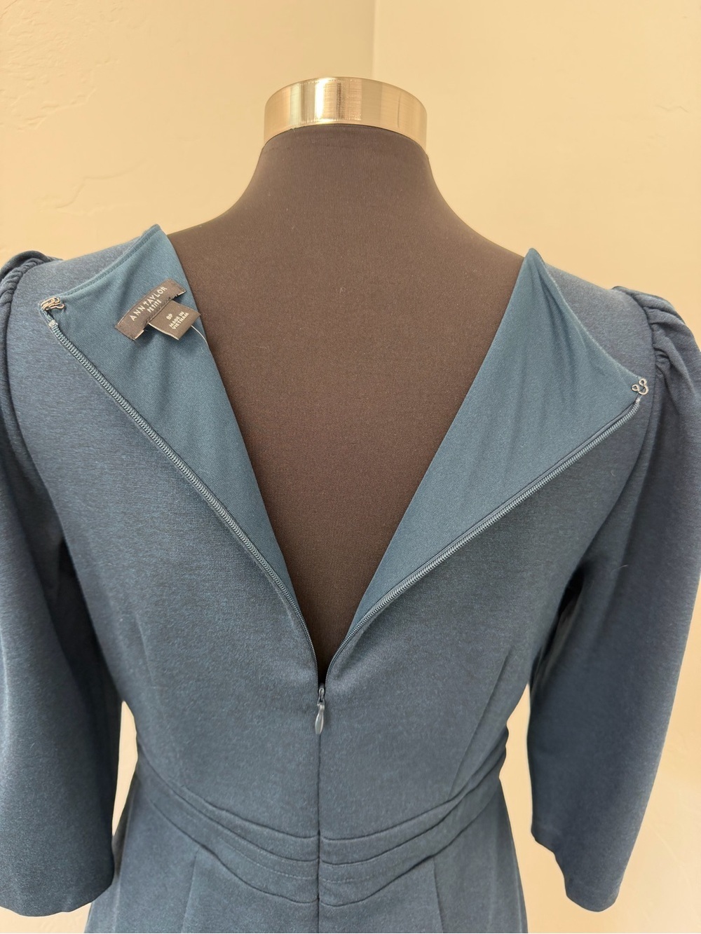 NWT Ann Taylor Dark Teal Sheath with Subtle Waist Hardware Midi Dress Size 8P - Picture 9 of 12